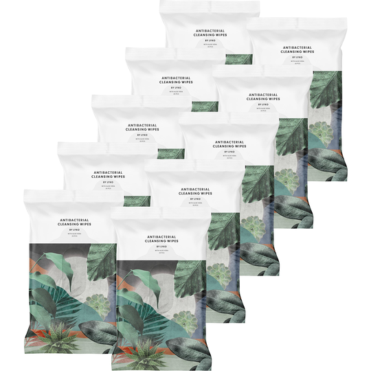 By Lyko Antibacterial Cleansing Wipes 10-pack