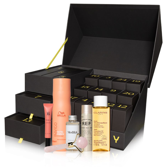 Beauty Fanatic Calendar, Youty Meikkisetit